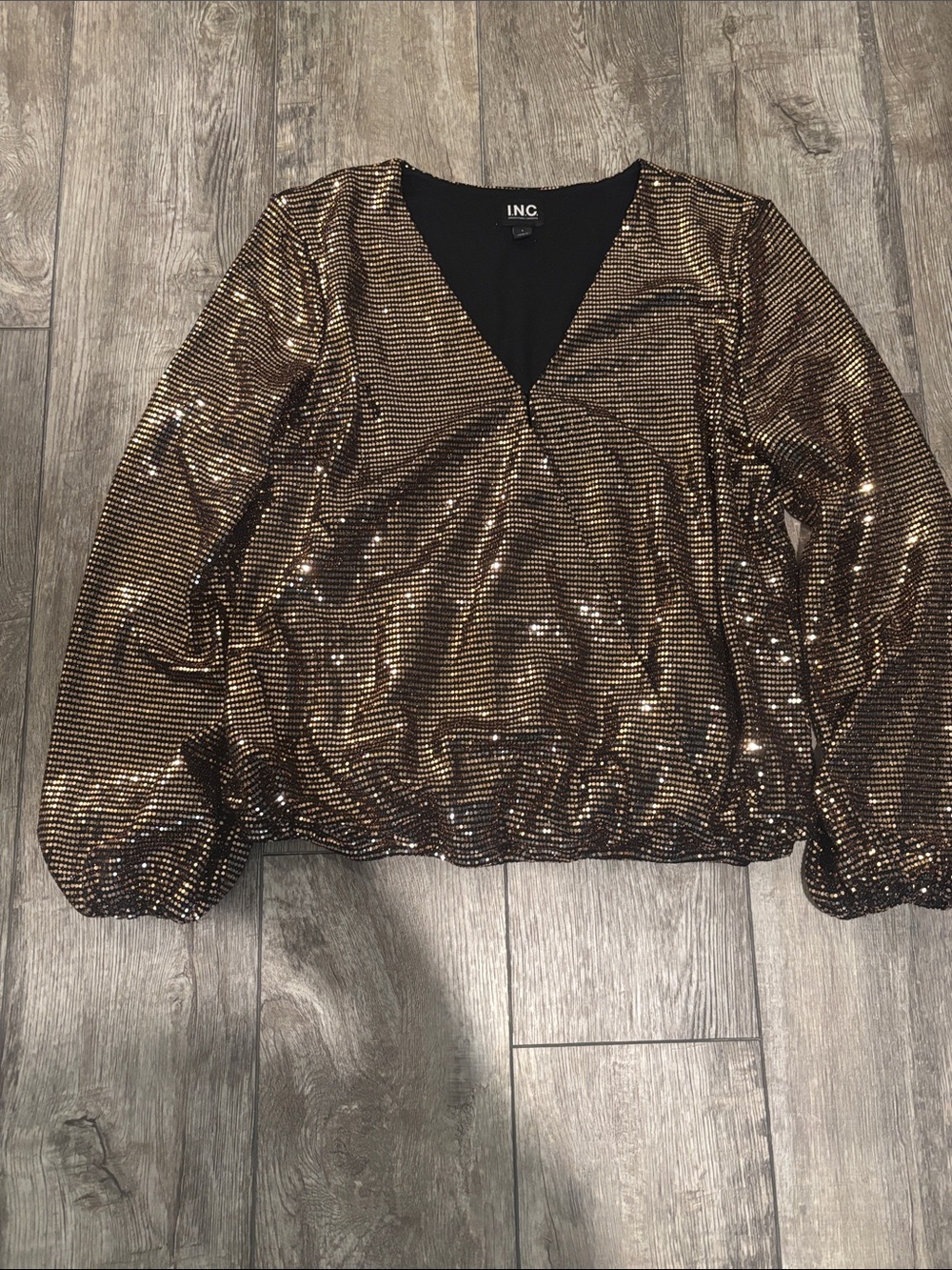 INC International Concepts Metallic Gold Sequin V-Neck Long Sleeve Top size L